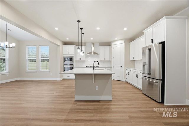 6135 N Senita Hills Ave, Meridian, ID 83646