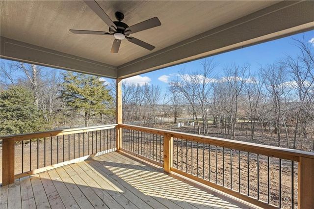 20703 Emerald Street, Spring Hill, KS 66083