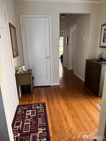 2051 10th Avenue, San Francisco, CA 94116