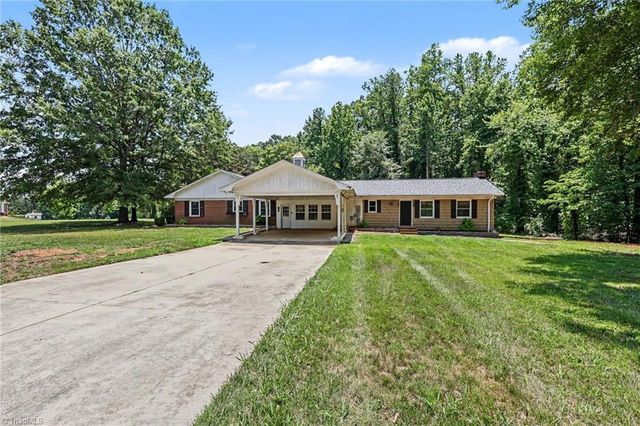 3063 Georgia Road, Yadkinville, NC 27055