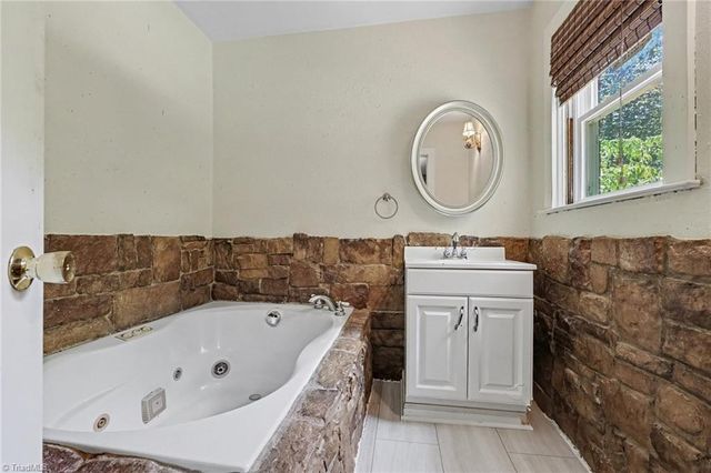 3063 Georgia Road, Yadkinville, NC 27055