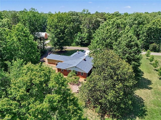 3063 Georgia Road, Yadkinville, NC 27055