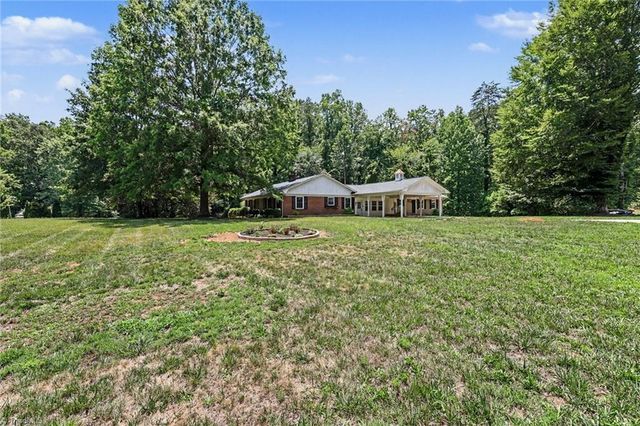 3063 Georgia Road, Yadkinville, NC 27055