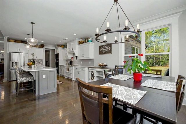 126 Raintree Court, Newnan, GA 30265