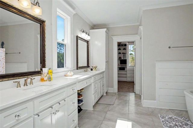 126 Raintree Court, Newnan, GA 30265