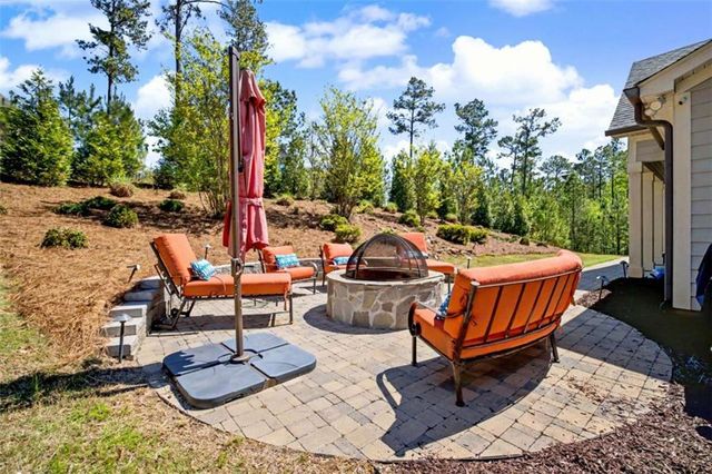 126 Raintree Court, Newnan, GA 30265