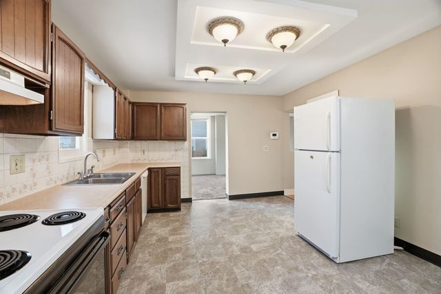 907 W Fairview Ave, Spokane, WA 99205