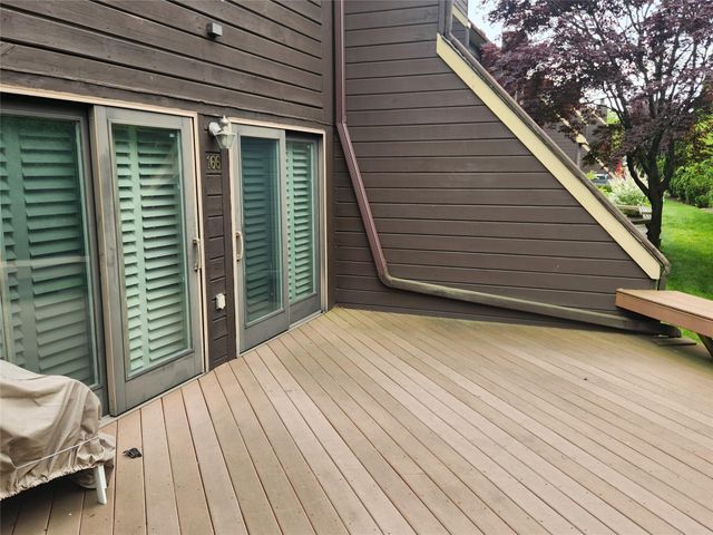 166 Southgate Circle, Massapequa Park, NY 11762