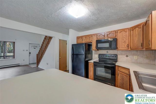 38 Spokane Road, Penn Forest Twp, PA 18210