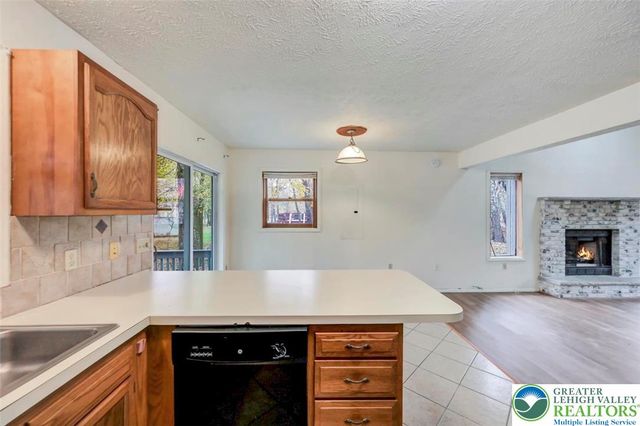 38 Spokane Road, Penn Forest Twp, PA 18210