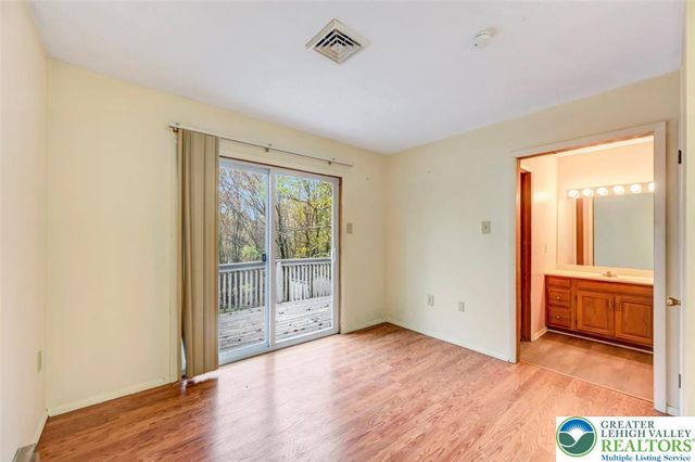 38 Spokane Road, Penn Forest Twp, PA 18210