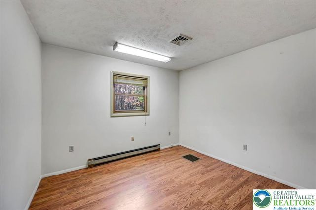 38 Spokane Road, Penn Forest Twp, PA 18210