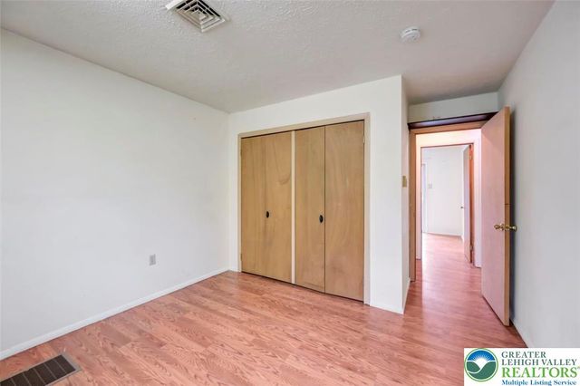 38 Spokane Road, Penn Forest Twp, PA 18210