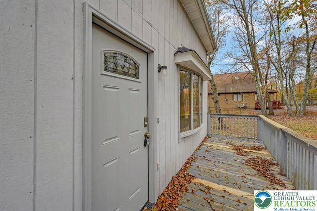 38 Spokane Road, Penn Forest Twp, PA 18210