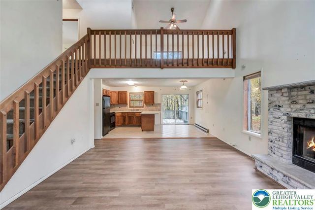 38 Spokane Road, Penn Forest Twp, PA 18210