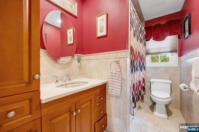 328 Ruckman Road, Hillsdale, NJ 07642