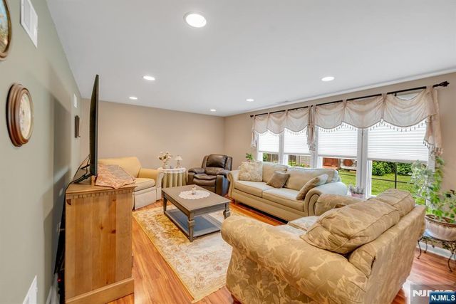 328 Ruckman Road, Hillsdale, NJ 07642