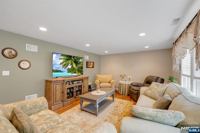 328 Ruckman Road, Hillsdale, NJ 07642