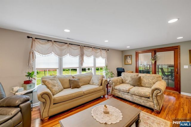 328 Ruckman Road, Hillsdale, NJ 07642