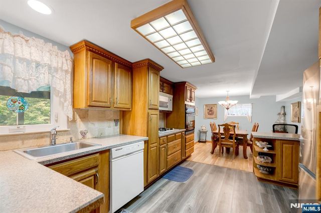 328 Ruckman Road, Hillsdale, NJ 07642