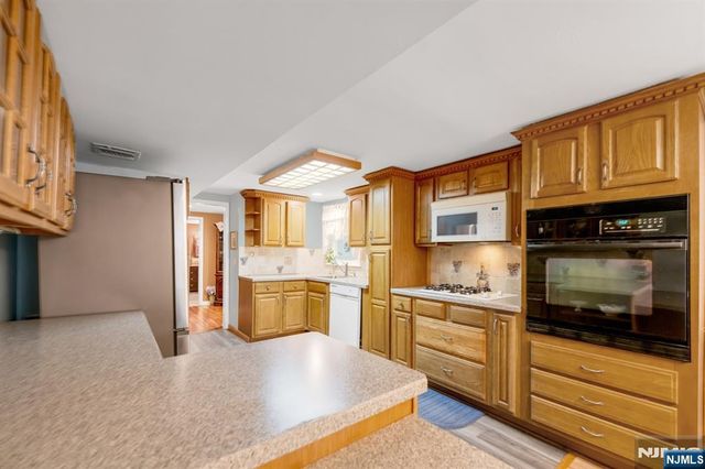 328 Ruckman Road, Hillsdale, NJ 07642