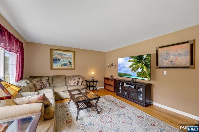 328 Ruckman Road, Hillsdale, NJ 07642