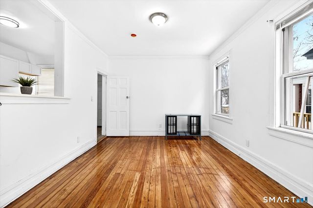 408 East Avenue, Bridgeport, CT 06610