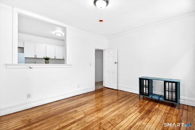 408 East Avenue, Bridgeport, CT 06610