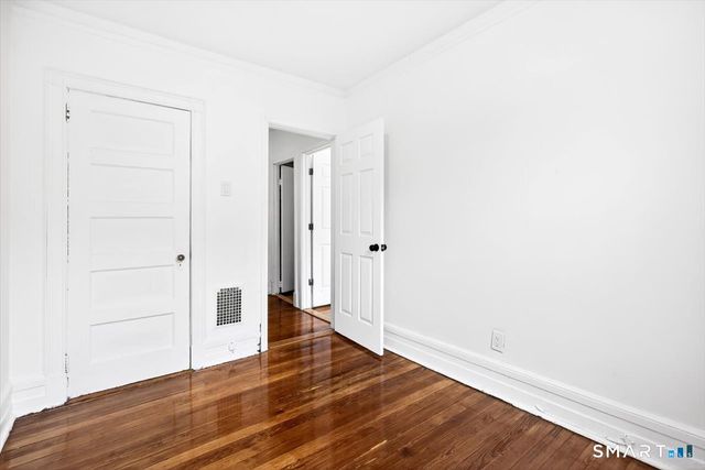 408 East Avenue, Bridgeport, CT 06610