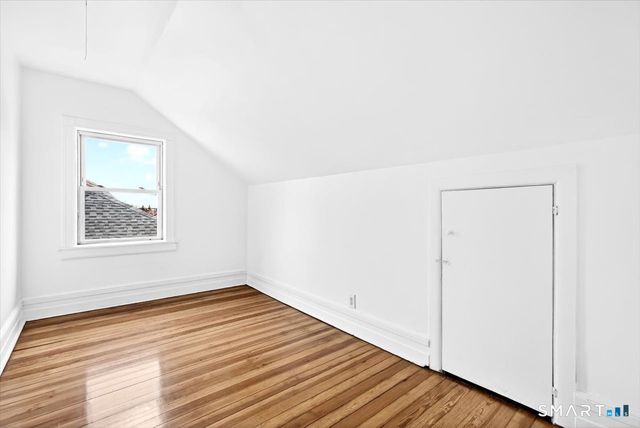 408 East Avenue, Bridgeport, CT 06610