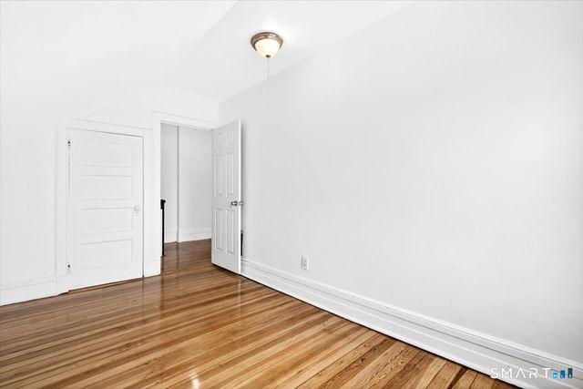 408 East Avenue, Bridgeport, CT 06610