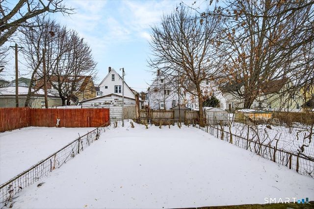 408 East Avenue, Bridgeport, CT 06610