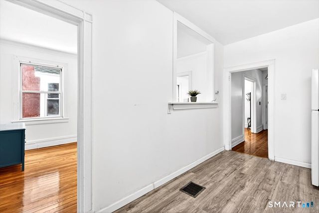 408 East Avenue, Bridgeport, CT 06610