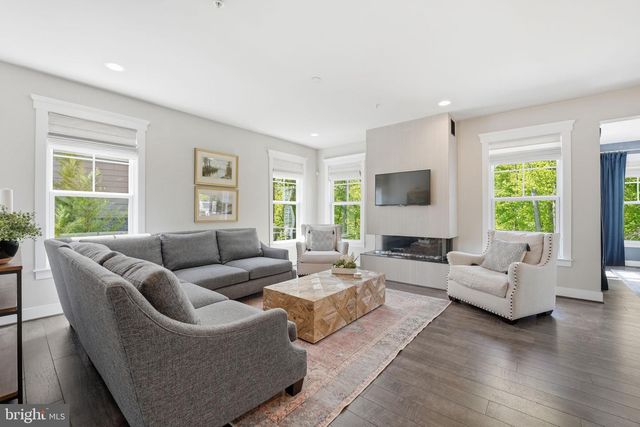 17942 WOODS VIEW DR, Dumfries, VA 22026