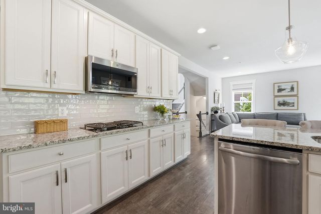 17942 WOODS VIEW DR, Dumfries, VA 22026
