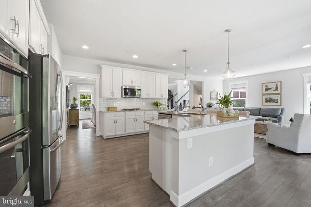 17942 WOODS VIEW DR, Dumfries, VA 22026