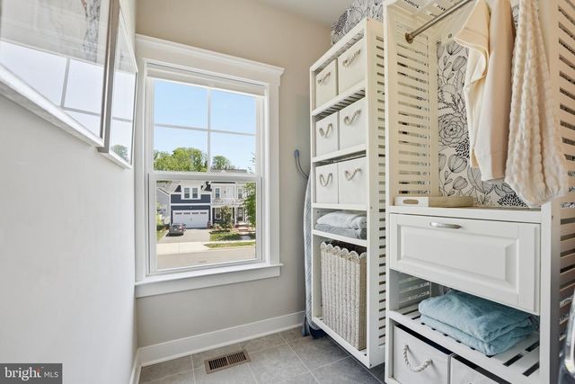 17942 WOODS VIEW DR, Dumfries, VA 22026