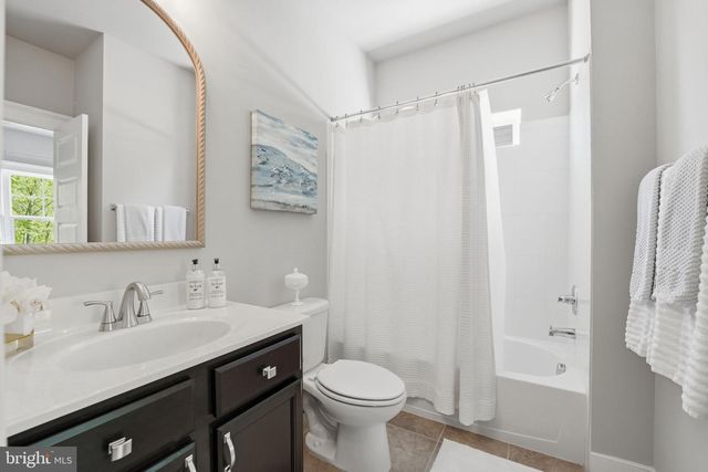 17942 WOODS VIEW DR, Dumfries, VA 22026