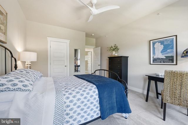 17942 WOODS VIEW DR, Dumfries, VA 22026