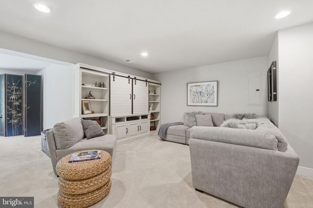 17942 WOODS VIEW DR, Dumfries, VA 22026