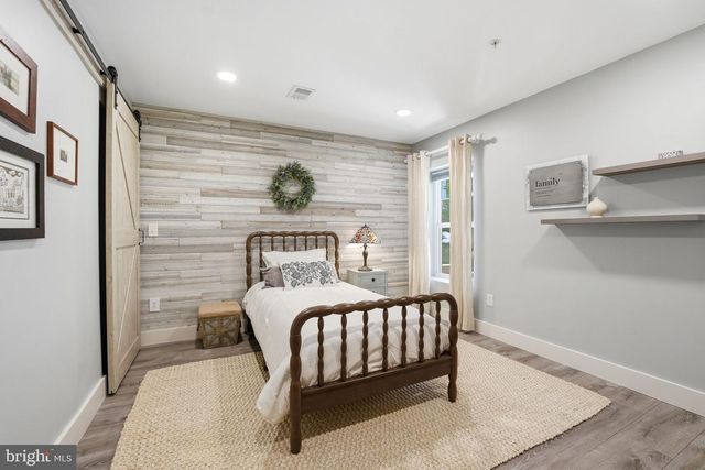 17942 WOODS VIEW DR, Dumfries, VA 22026