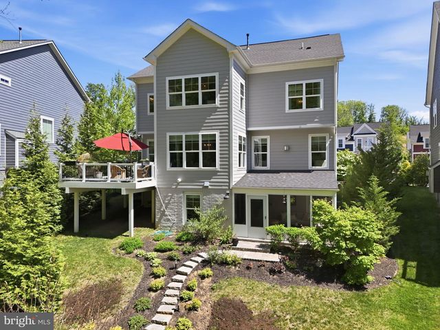 17942 WOODS VIEW DR, Dumfries, VA 22026