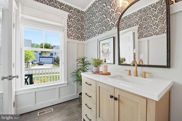 17942 WOODS VIEW DR, Dumfries, VA 22026