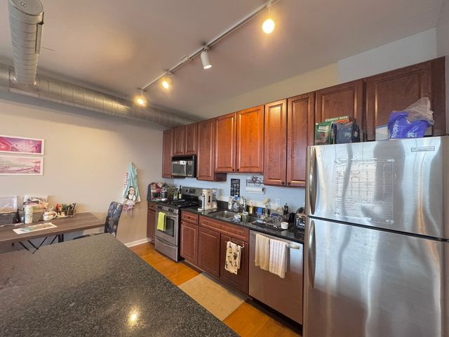 1200 W Monroe Street 516, Chicago, IL 60607
