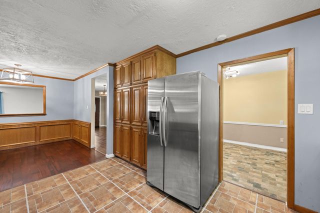 616 Cannan Drive, Angleton, TX 77515