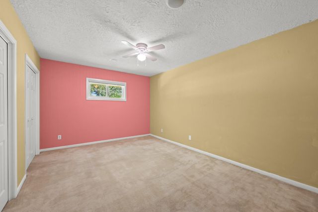 616 Cannan Drive, Angleton, TX 77515