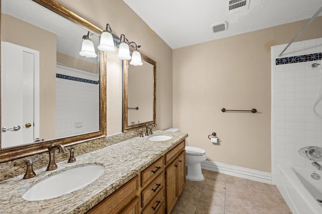 616 Cannan Drive, Angleton, TX 77515