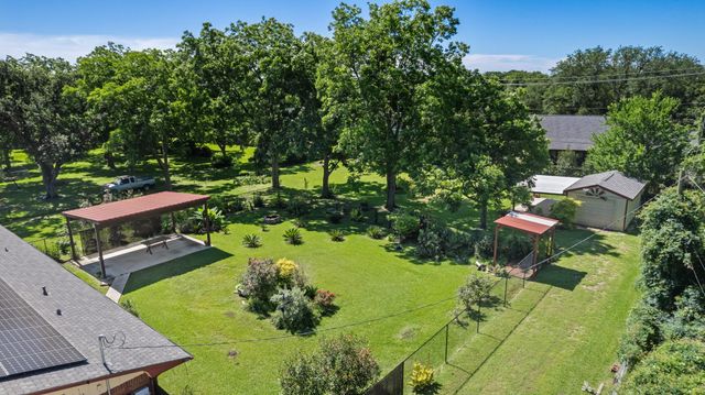 616 Cannan Drive, Angleton, TX 77515