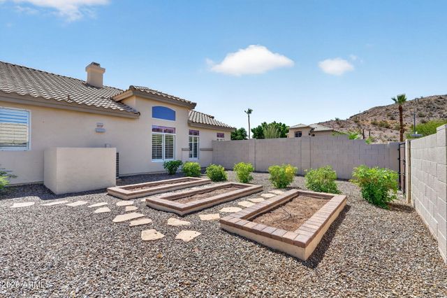 2541 E SILVERWOOD Drive, Phoenix, AZ 85048