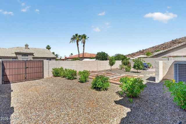 2541 E SILVERWOOD Drive, Phoenix, AZ 85048